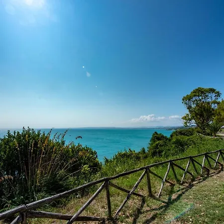 Ξενοδοχείο με διαμερίσματα Grotta Del Saraceno 3*