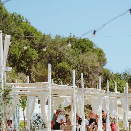 Ξενοδοχείο με διαμερίσματα Grotta Del Saraceno