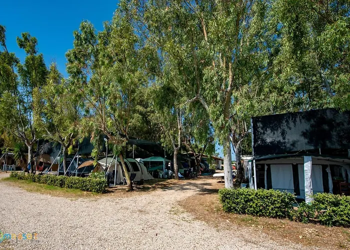 Lägenhetshotell Grotta Del Saraceno 3*